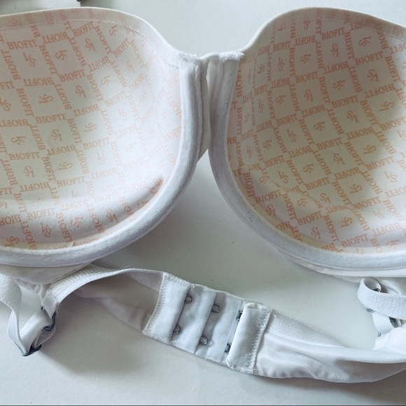 Victoria’s Secret Biofit Demi Uplift Bra - Picture 2 of 4
